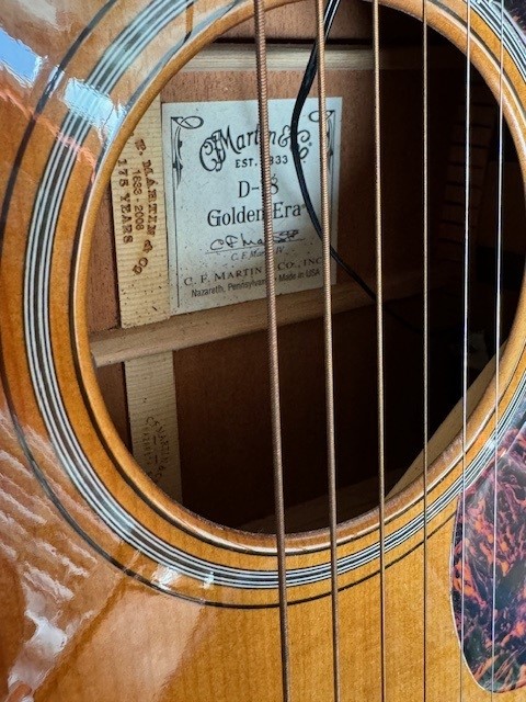 Martin D-18 Golden Era Sunburst